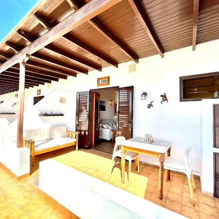 Rural House In Finca With Views To Volcan, Tahice Lanzarote *