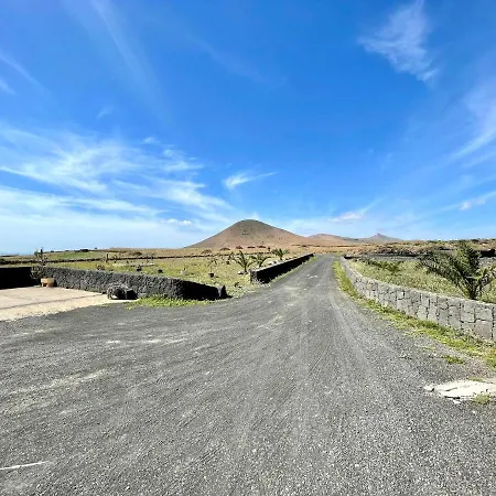 Rural House In Finca With Views To Volcan, Tahice Lanzarote カントリーハウス